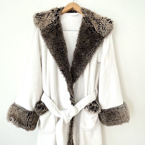 Pottery Barn Faux Fur Ombre Robe Soft Plush Hooded - Picture 2 of 10